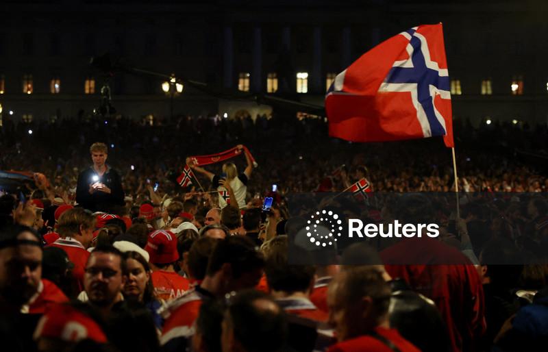 Sonho da Copa do Mundo chega ao fim, mas festa continua entre os orgulhosos torcedores da Noruega