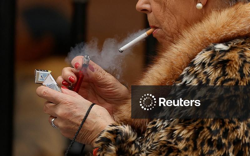 Espanha quer estender proibição de fumar, incluindo cigarros eletrônicos