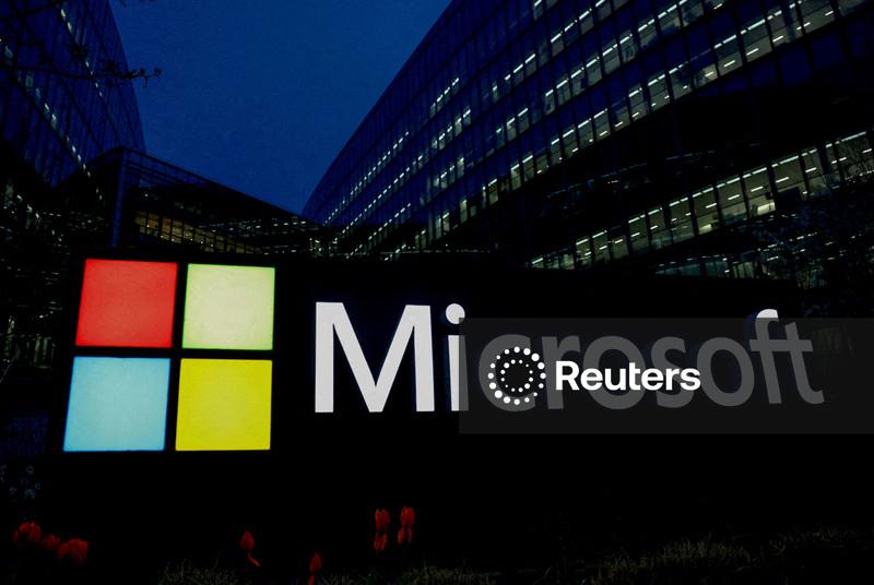 Resultados da Microsoft amenizam nervosismo em torno da IA e Wall Street abre em alta