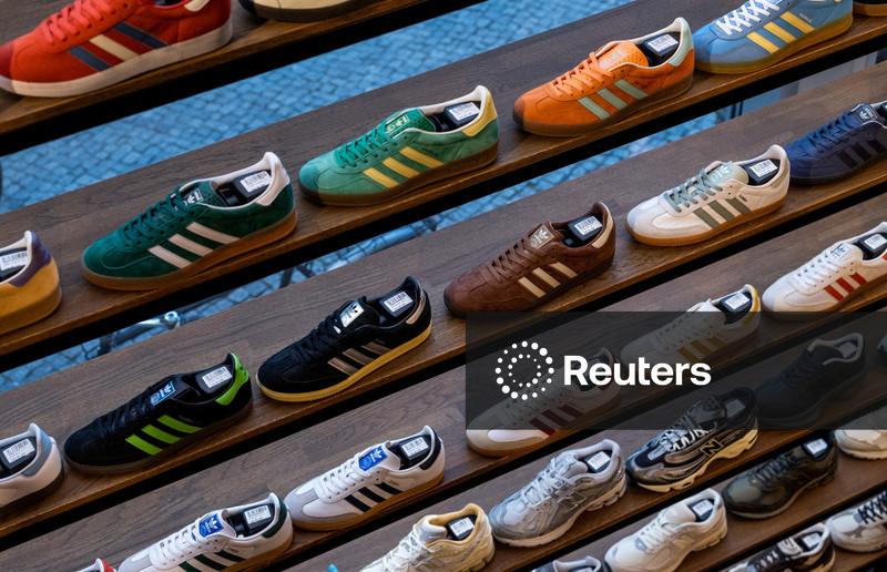 Ações da Adidas caem 17%; resultados abaixo do esperado ofuscam revisão positiva das vendas