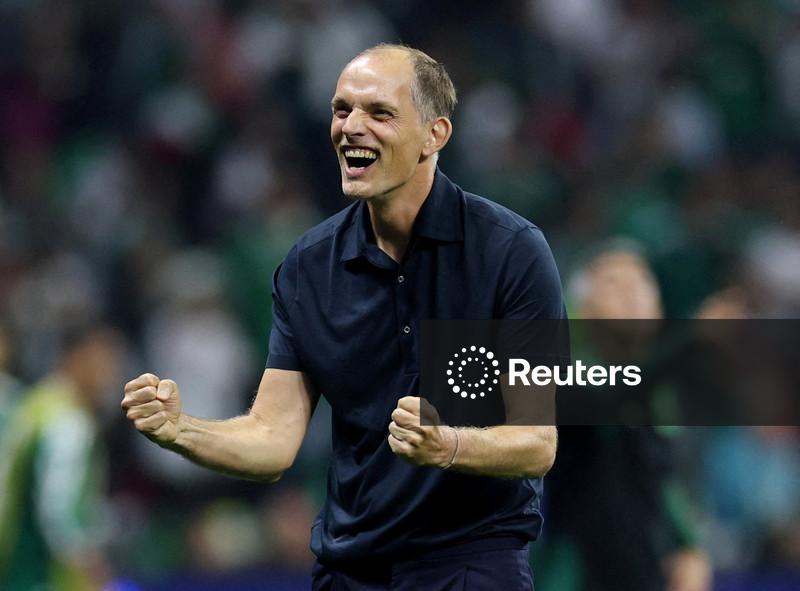 Técnicos estrangeiros desafiam a última fronteira da Copa do Mundo em futebol sem fronteiras