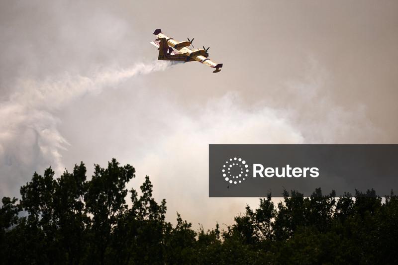 Incêndios na Espanha e na França, granizo nos Balcãs; clima errático na Europa continua