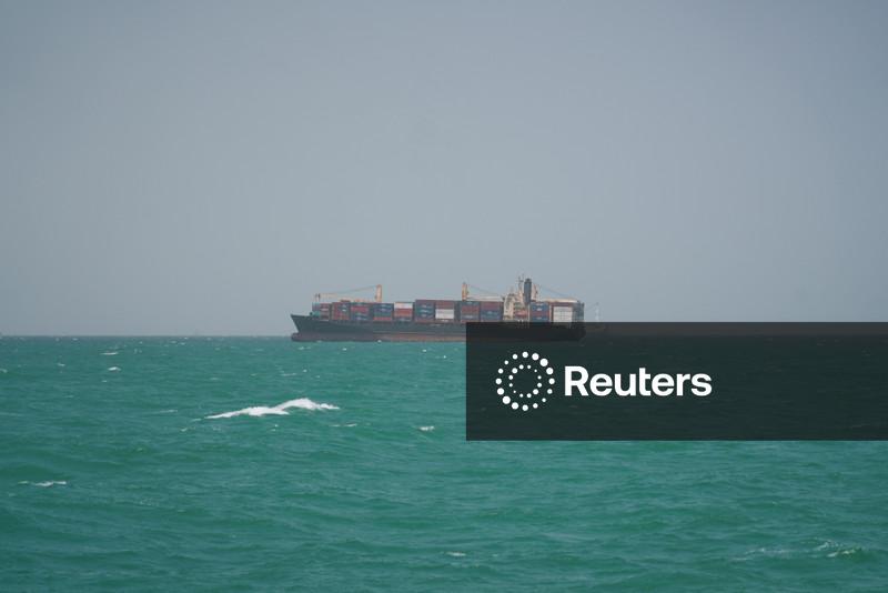 Dados mostram que mais navios estão mudando de rota no Mar Vermelho após ameaças dos houthis