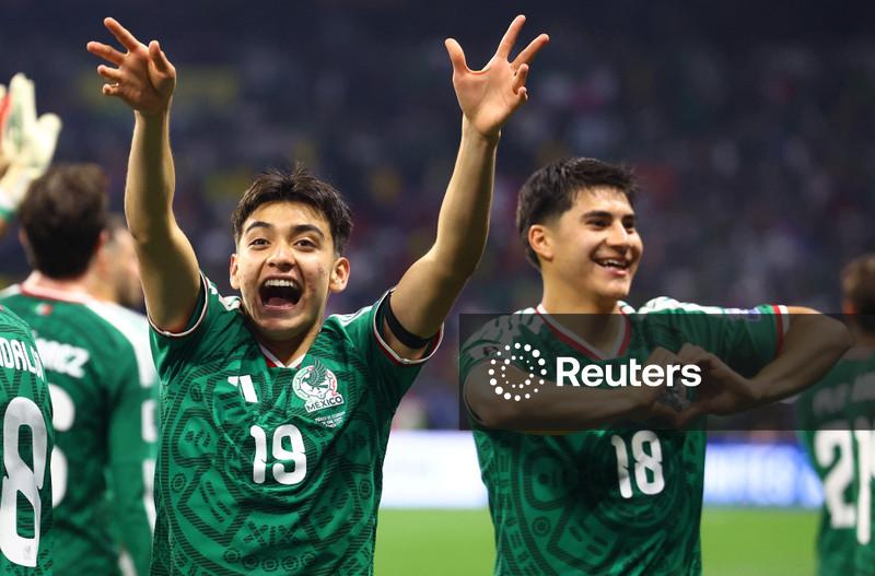 México vence Equador, chega às oitavas de final e acaba com maldição do mata-mata