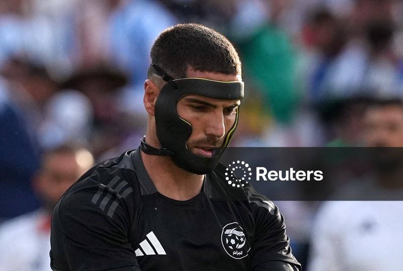 Jogadores usando máscaras na Copa do Mundo destacam risco subestimado de lesões faciais