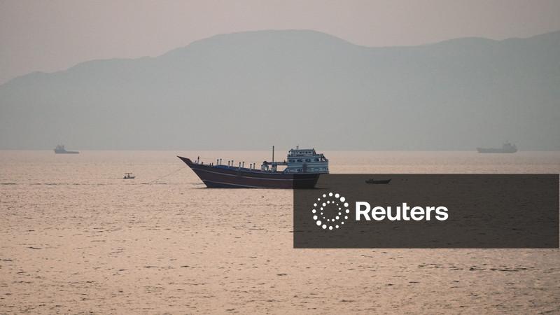 Número de embarcações que atravessam Estreito de Ormuz continua caindo, preocupações com a segurança persistem