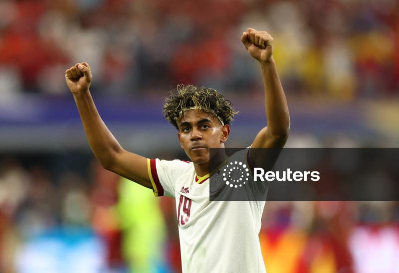 Técnico da Espanha elogia Lamine Yamal após chegar às quartas de final da Copa do Mundo