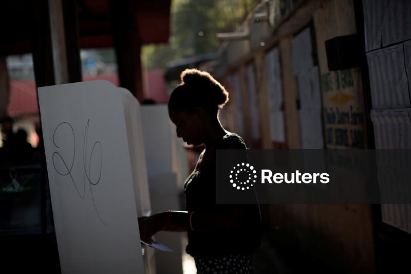 Haiti marca para dezembro primeira eleição em uma década