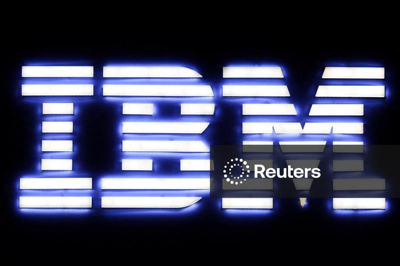 IBM reduz previsão de crescimento anual da receita com foco de clientes em infraestrutura de IA