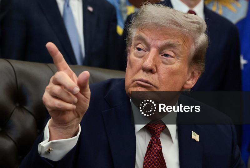 Trump determina restrições à exportação de resíduos de minerais críticos, dizem autoridades da Casa Branca