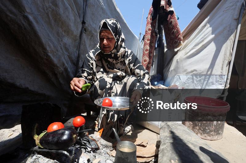 Dois terços da população de Gaza podem enfrentar fome aguda até o final do ano, apesar de avanços, diz entidade
