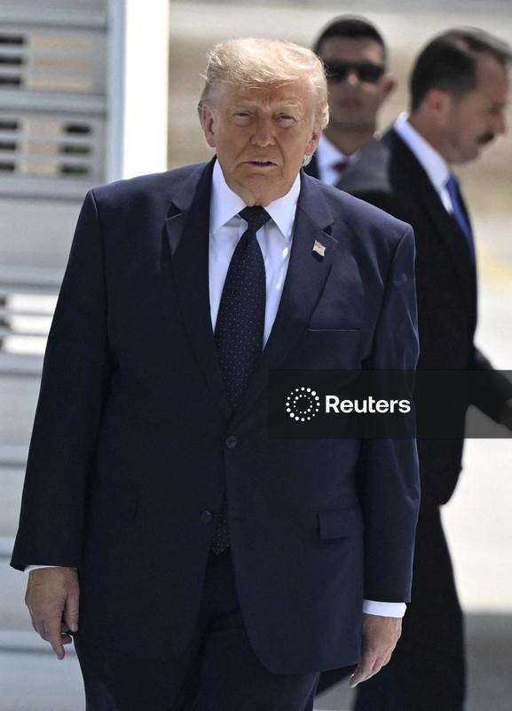 Trump diz que Groenlândia deveria ser controlada pelos EUA, não pela Dinamarca