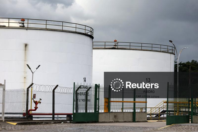 MPF entra com ação para impedir aumento da mistura de etanol na gasolina