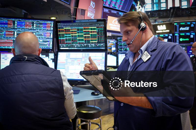 S&P 500 e Nasdaq fecham em baixa enquanto investidores aguardam resultados de empresas de tecnologia