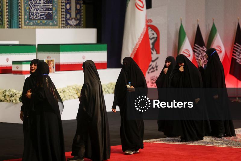 Aiatolá Khamenei é velado em Teerã no início de semana com cerimônias fúnebres