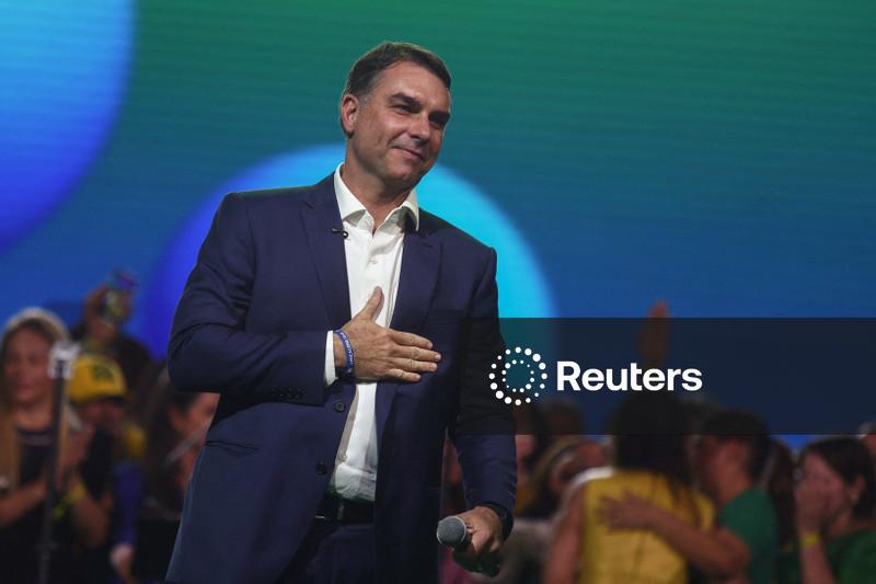 Impedido de participar da campanha, Bolsonaro poderá ser substituído por um avatar de IA na eleição?