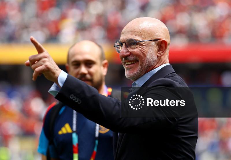 De la Fuente elogia profundidade do elenco da Espanha após seu “super-reserva” marcar mais uma vez