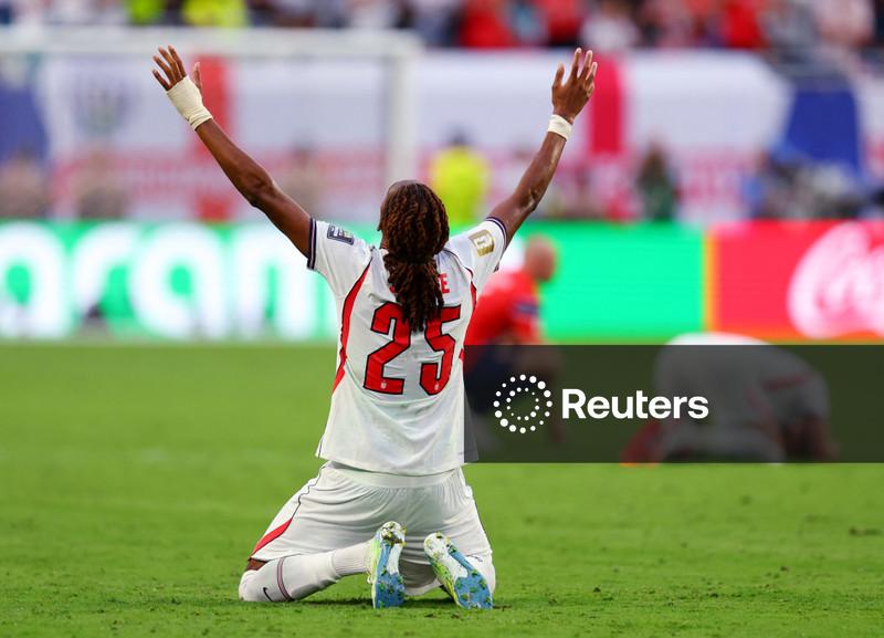 Antes criticado, Djed Spence vira reserva importante da Inglaterra na Copa do Mundo