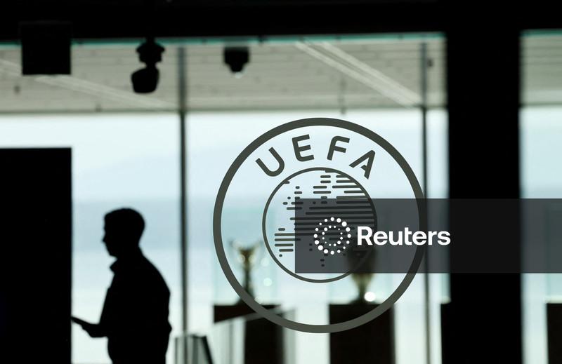 Membros da Uefa aprovam boicote à Copa do Mundo por unanimidade devido aos planos da Fifa de venda de participação acionária