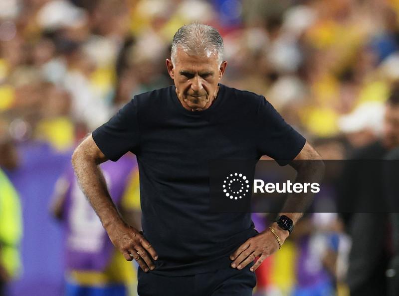Carlos Queiroz deixa cargo de técnico de Gana após três meses no comando