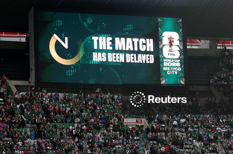 México x Inglaterra pelas oitavas de final é adiado em uma hora