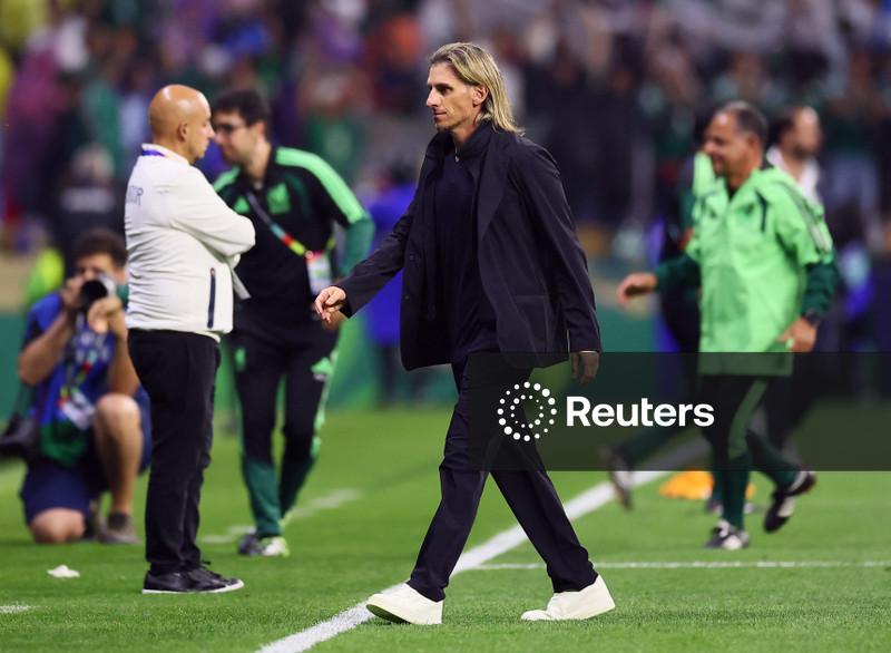 Beccacece se despede do cargo de técnico do Equador após eliminação na Copa do Mundo