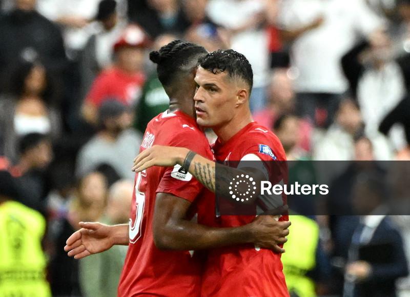 Suíça derrota a Argélia e avança para as oitavas de final