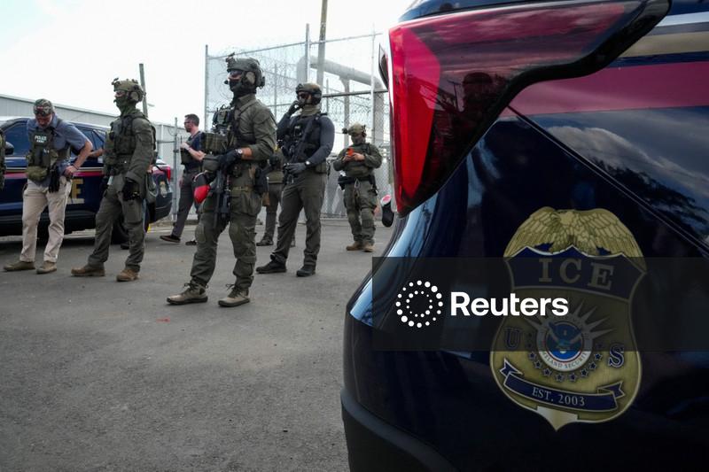 Governo Trump não pode manter migrantes detidos sem audiências de fiança por mais de 90 dias, decide tribunal