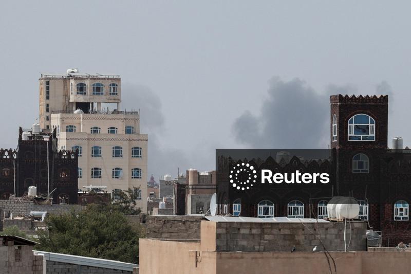 Houthis acusam Arábia Saudita de atacar aeroporto de Sanaa e prometem retaliação