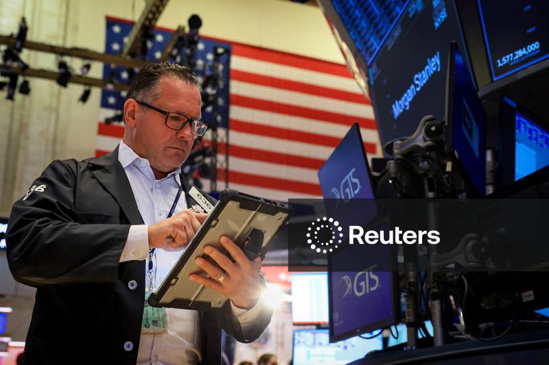 Wall Street abre em alta enquanto investidores avaliam balanços; PayPal registra alta