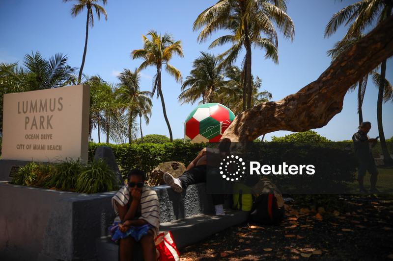 Mudanças climáticas estão por trás do calor sufocante da Copa do Mundo, dizem cientistas