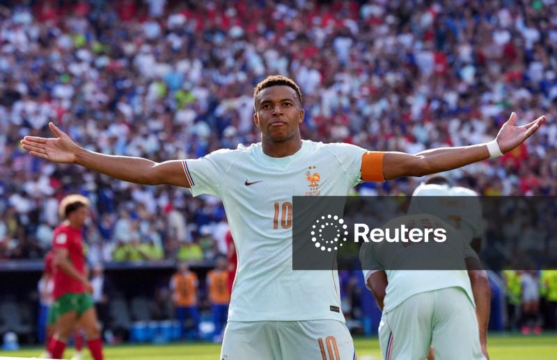 Mbappé lidera França a uma vitória confortável sobre Marrocos