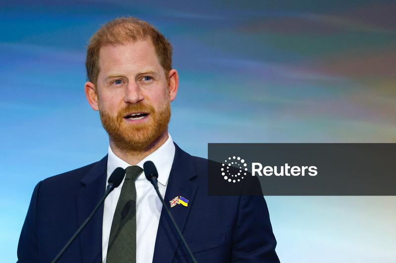 Príncipe Harry e outras personalidades perdem ação judicial contra jornal Daily Mail