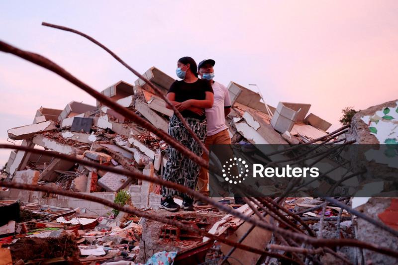 Abrigos  para vítimas de  terremoto na Venezuela acolhem sobreviventes e voluntários