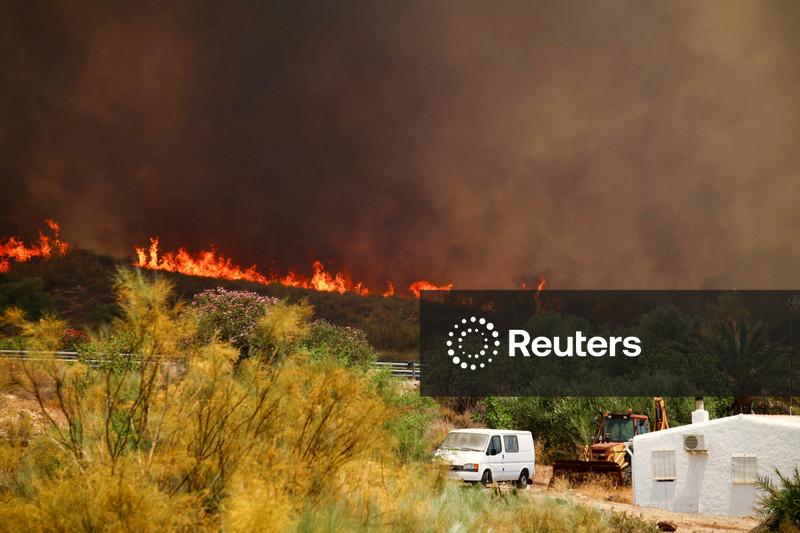 Vítimas de incêndios florestais na Espanha morreram queimadas dentro de carro