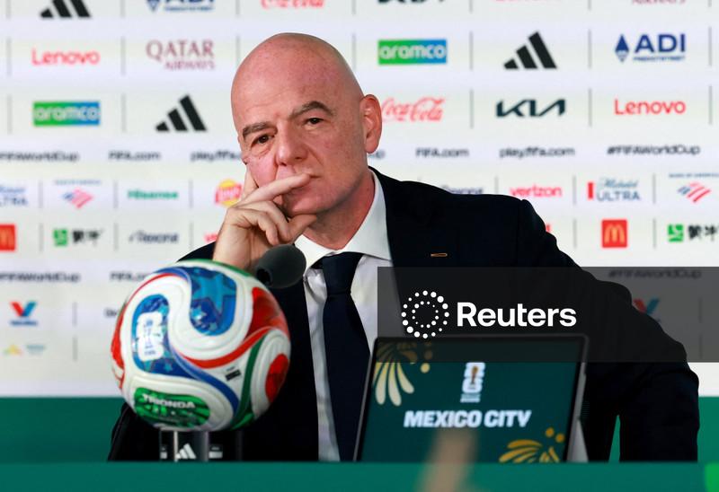 Posição de Infantino, chefe da FIFA, parece inaceitável, diz chefe das ligas europeias