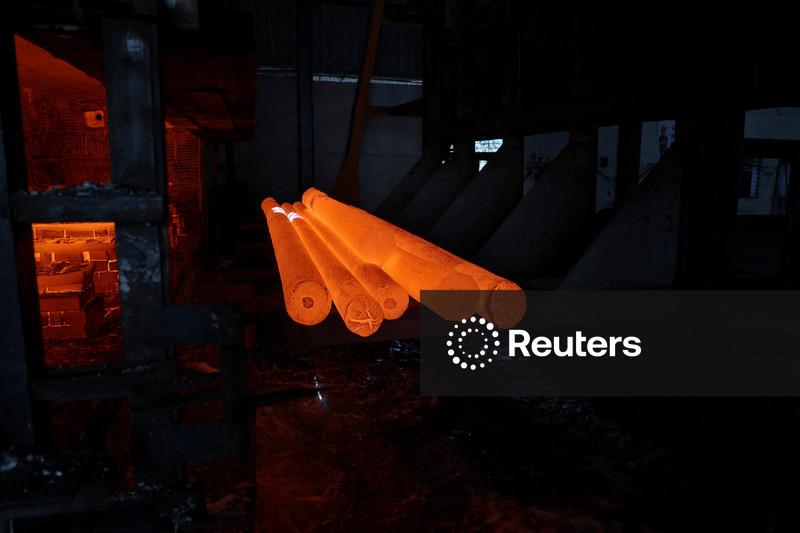 Minério de ferro sobe com aumento dos custos de frete e do petróleo