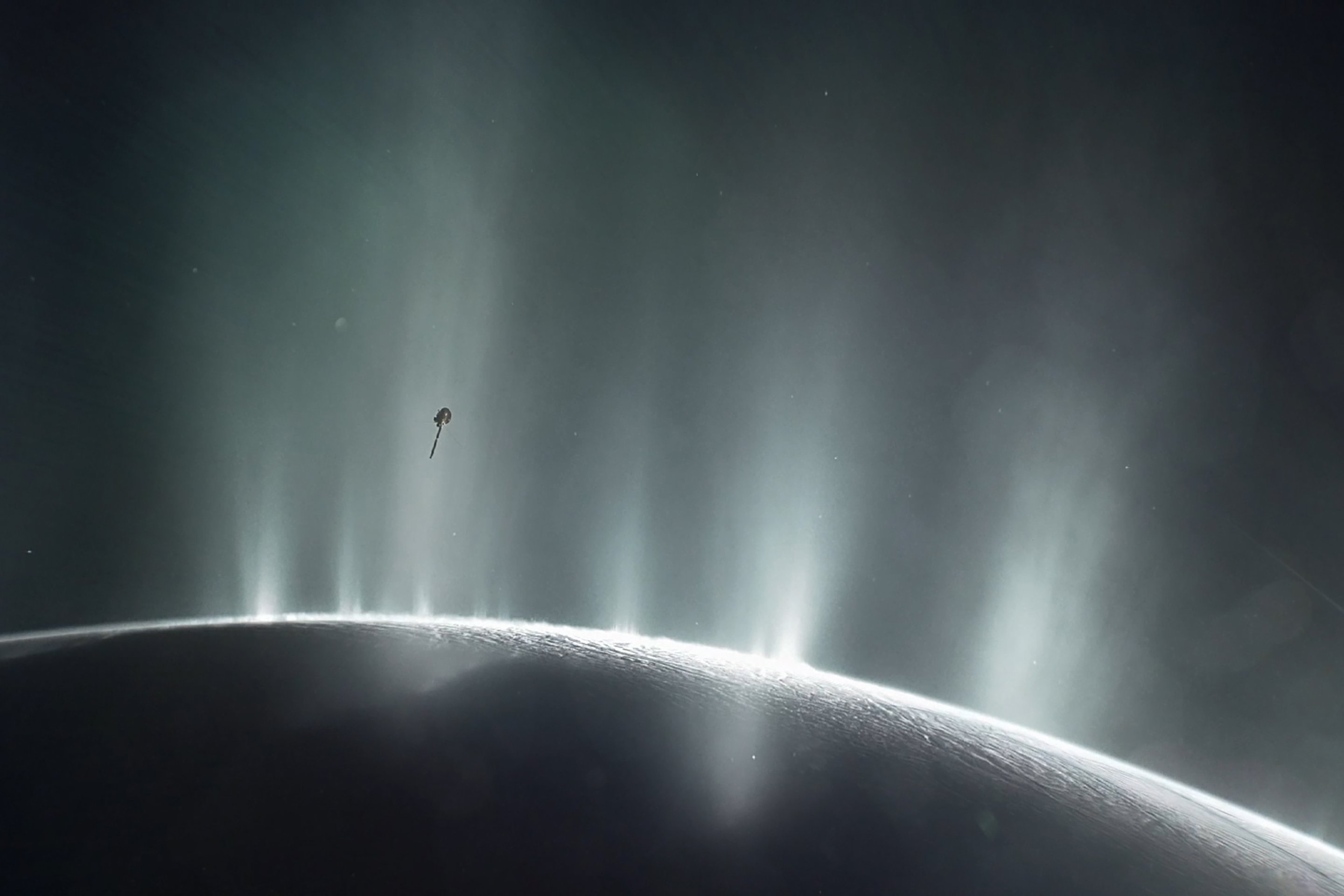 Lua gelada de Saturno esconde química complexa e reacende a busca por vida no espaço