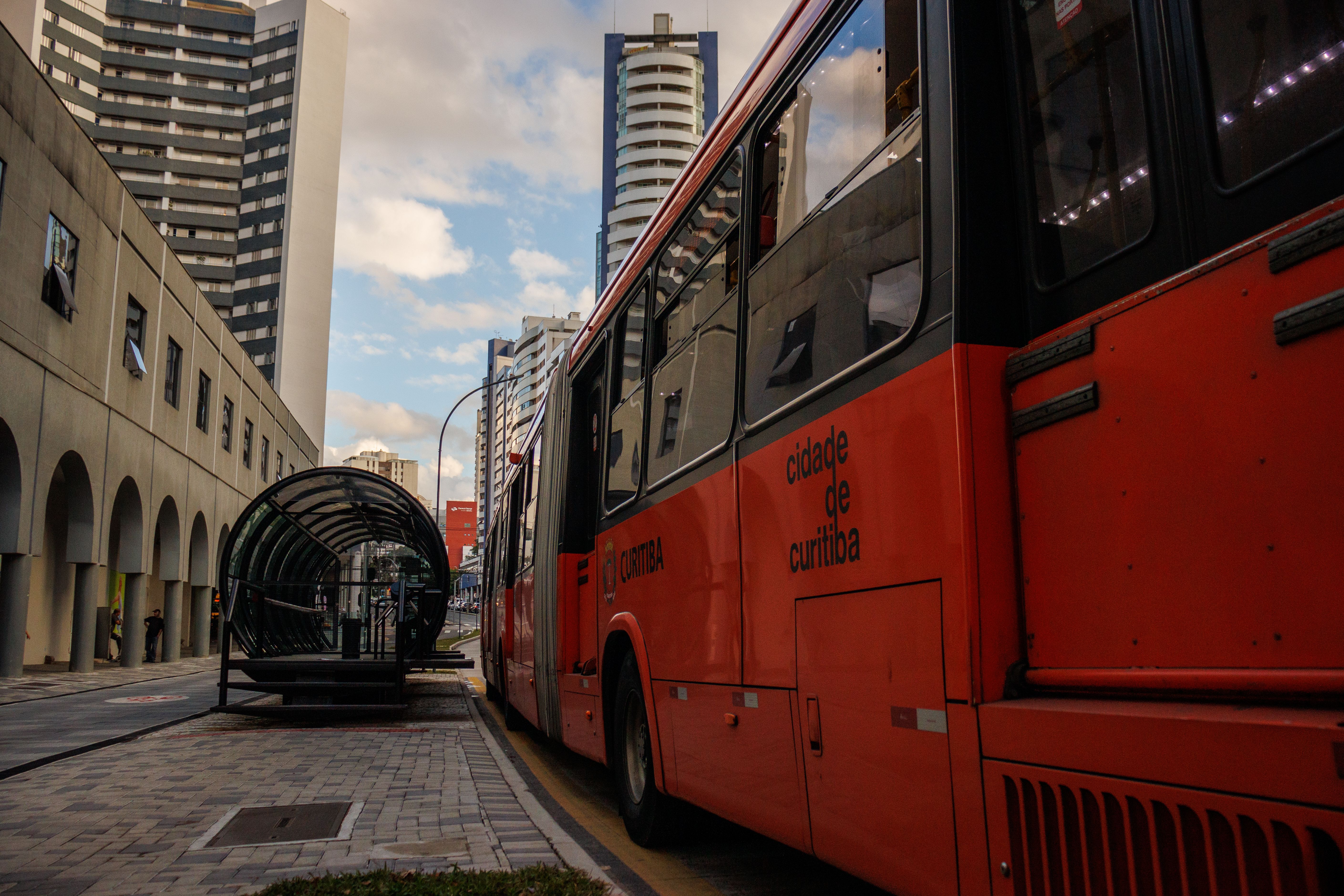 URBS altera itinerário de ônibus em Curitiba neste sábado e domingo por obras e corridas de rua
