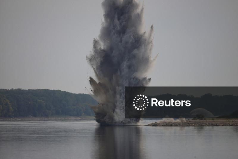 Romênia explode rochas para redirecionar água do Danúbio para reator nuclear