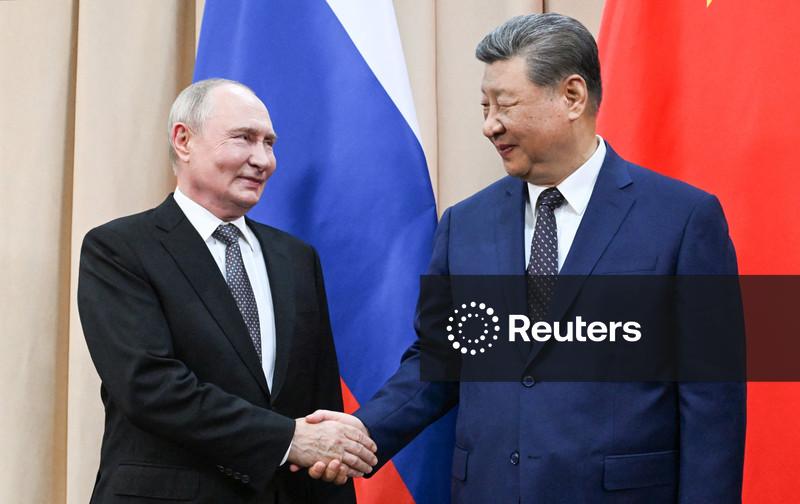 Presidente chinês diz a Putin que as bases das relações bilaterais ficarão mais sólidas
