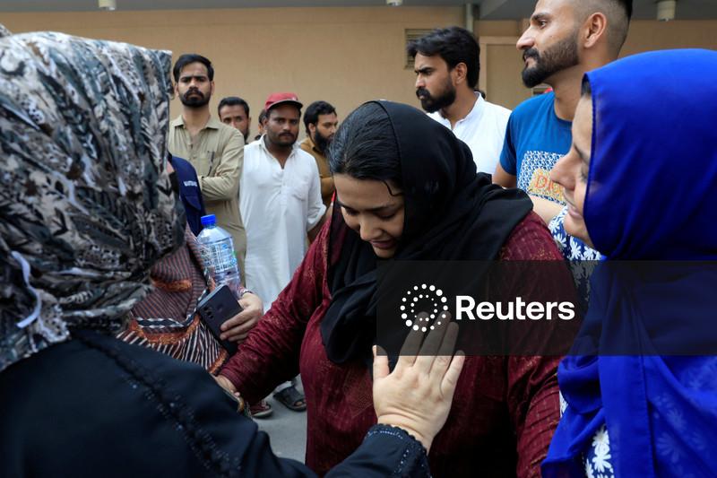 Pelo menos 14 bebês morrem em incêndio em hospital de Islamabad