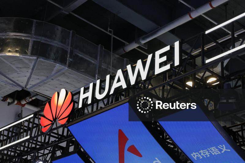 Queda no lucro da Huawei acelera para 36% no primeiro semestre com alta de custos e gastos com pesquisa