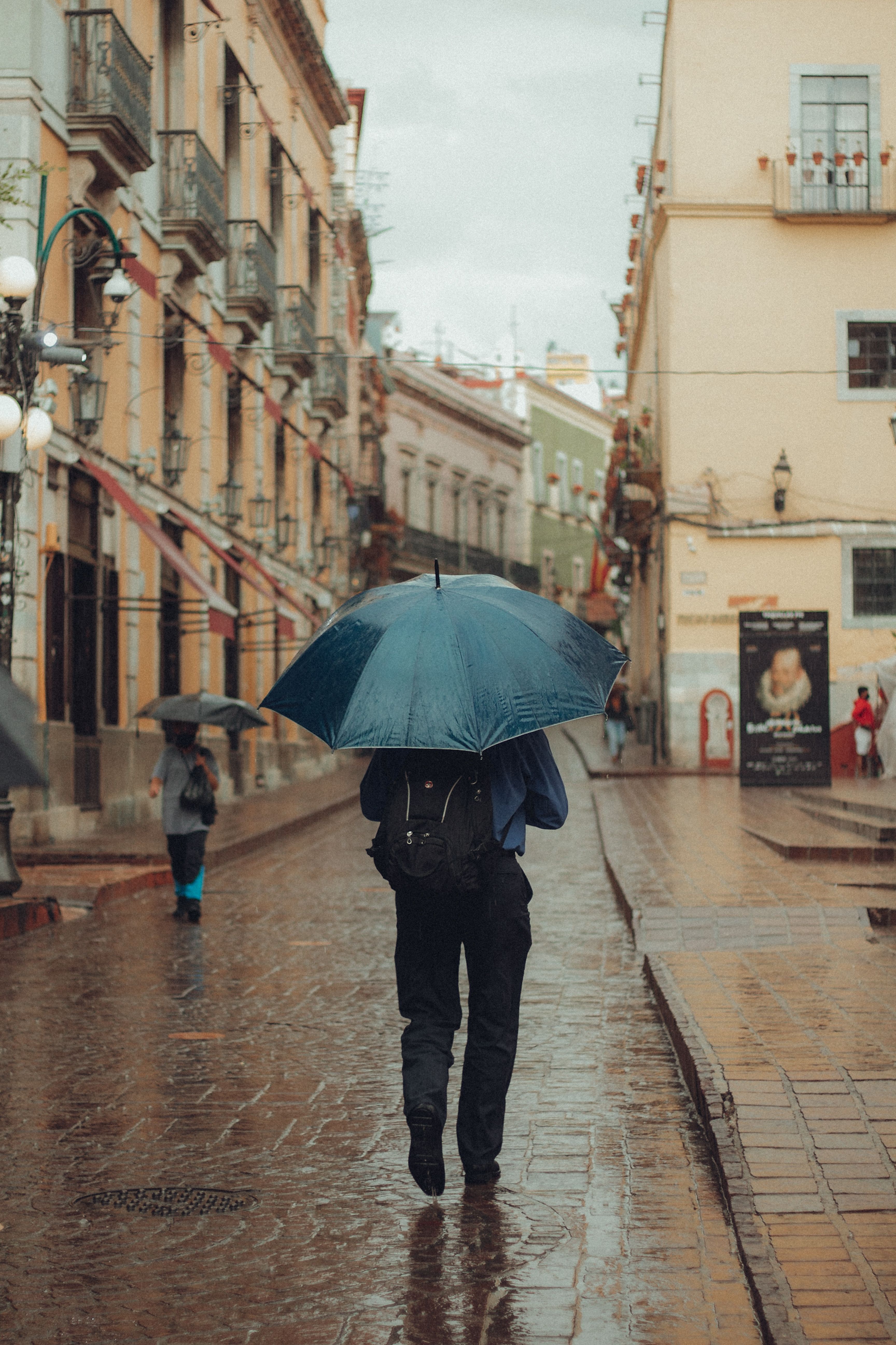 Simepar indica 98% de chance de chuva neste sábado em Curitiba