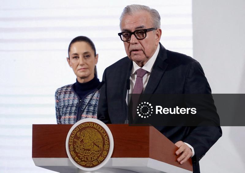 Presidente do México diz que nenhum interesse pessoal está acima do interesse nacional, após o retorno do governador