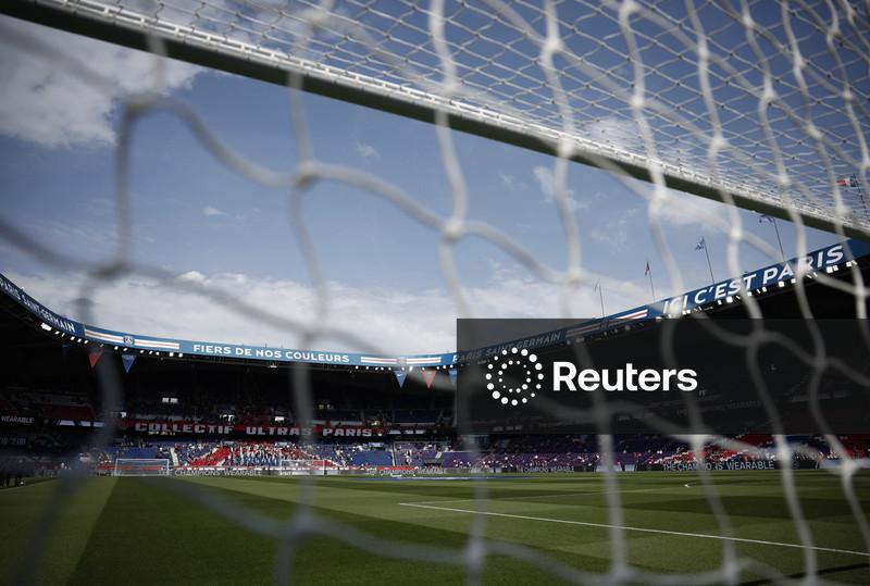 PSG transfere jogo do Parc des Princes devido a gramado danificado por onda de calor