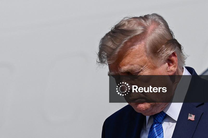 Trump exige que empresas petrolíferas reduzam preços da gasolina e repreende CEO da Chevron