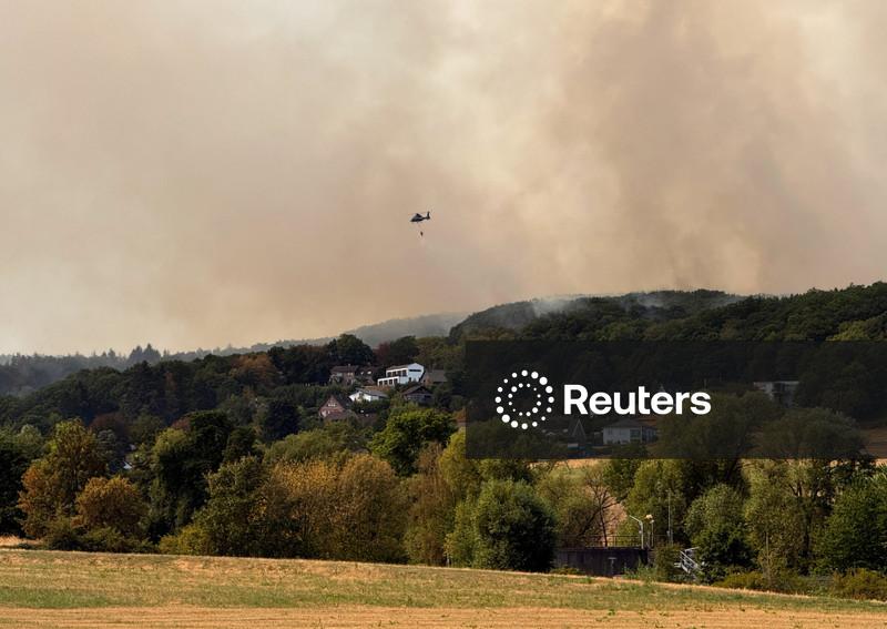 Alemanha retira cerca de 2.000 pessoas devido a incêndio em vila no oeste do país
