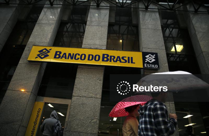Foco em garantias e cautela com baixa renda: grandes bancos brasileiros redobram estratégia defensiva