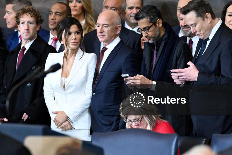 Ligação de Trump com setor de tecnologia é alvo de críticas bipartidárias após descontrole de IA